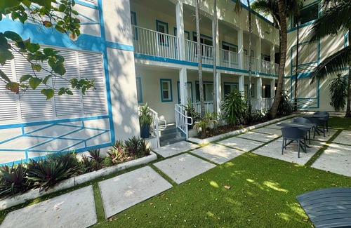 Midtown Apartamento | Comfy and Cozy Studio in Wynwood - Miami (1 Queen bed and 1 sofa bed)