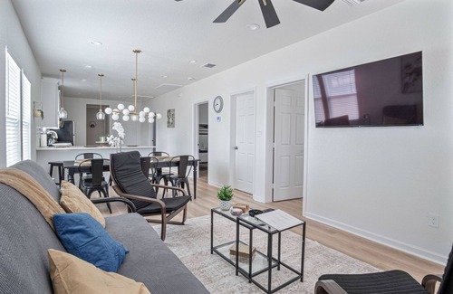 Downtown San Antonio Casa | Comfy and Happy Stays Near Riverwalk and Downtown