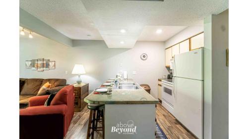 Reeds Spring Casa | Comfy Condo near SDC