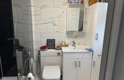 Hacton Casa | Comfy En-suite King Size room