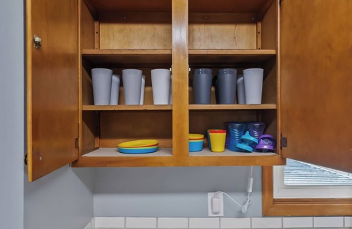 Millard Casa | Comfy Family & Kid Friendly Home - Near I-80 w/ Pool Table & Outdoor Patio