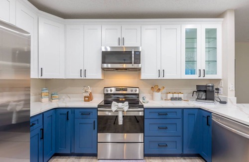 Poinciana Casa | Getaway & Comfy House w/ Pool!