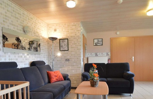 Burg-Reuland Casa | Comfy Holiday Home in Burg Reuland with Sauna, Terrace, BBQ
