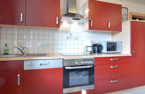 Burg-Reuland Casa | Comfy Holiday Home in Burg Reuland with Sauna, Terrace, BBQ