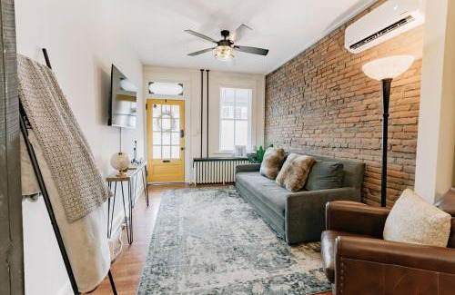 Lancaster Casa | Comfy renovated townhome - heart of Downtown Lancaster