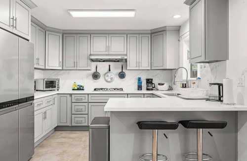 Rosemead Casa | Comfy Retreat with Yard & Cozy Interiors