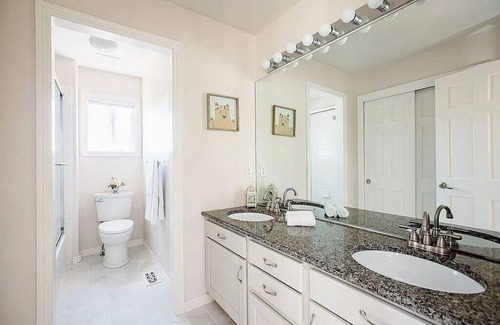 Fort Collins Casa | Comfy room in a large, beautiful, quiet and home centrally located in NoCo!