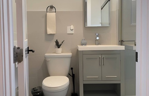 Chicago Apartamento | Comfy Studio in Portage Park- Great Value!