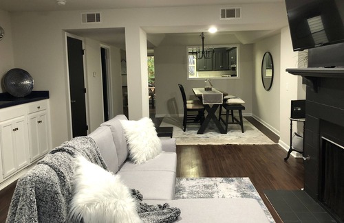 Sherwood Condominio | Comfy, Updated, Convenient Condo Great for a Group or Family