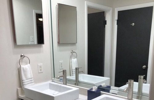 Sherwood Condominio | Comfy, Updated, Convenient Condo Great for a Group or Family