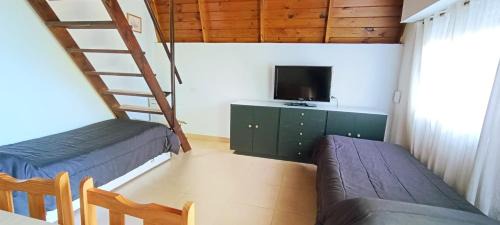 San Andrés de la Sierra Chalet De Esquí | Complejo Cabañas Las Violetas en Villa Serrana La Gruta