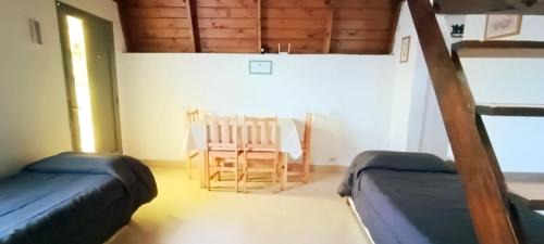 San Andrés de la Sierra Chalet De Esquí | Complejo Cabañas Las Violetas en Villa Serrana La Gruta