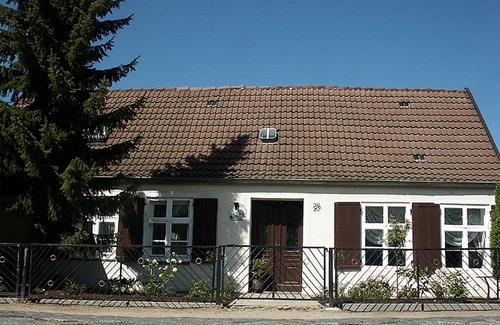 Altefaehr Casa | Completa planta baja de la casa de dos familias en las recientes quejas balneario en Altefähr