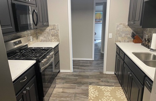 Lubbock Casa | Completely remodeled 3-bedroom 2 bath in south Lubbock. 7 min to Tech.