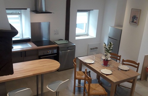 Pleugueneuc Casa | Completely renovated earthen T3