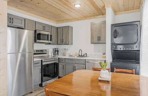 Celina Apartamento | Completely renovated 2 bedroom apartment in quaint Celina