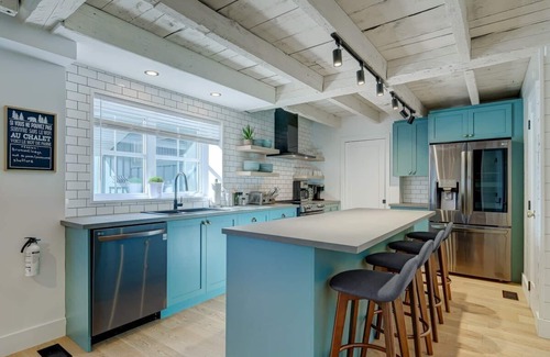 Bromont Cabaña | Completely renovated ancestral home