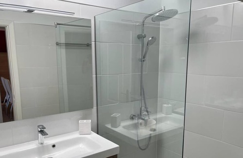 La Quinta Casa | completely renovated bungalow with fantastic views