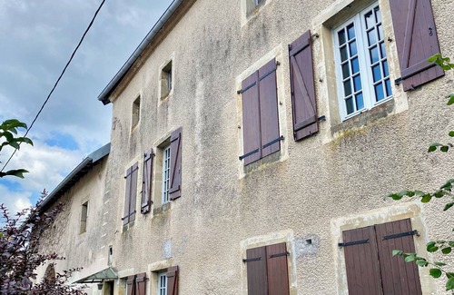 Les Aynans Casa | Casa familiar cómoda