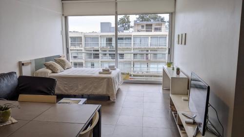 La Lonja Apartamento | CONCORD PILAR"313 Almendros"50m2 en Suite -living y dormitorio- de 1 a 4 huéspedes