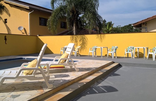 Caraguatatuba Casa | Cond Portal Patrimonio - Casa con piscina, barbacoa y seguridad las 24 horas WI-FI