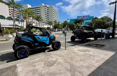 Condado Apartamento | Condado Apartment in front of Hotel La Concha