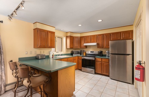 Jackson Condominio | Condo close to cross-country trails, golf, town amenities, ski resorts