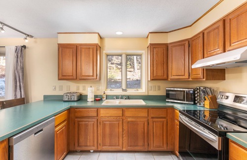 Jackson Condominio | Condo close to cross-country trails, golf, town amenities, ski resorts