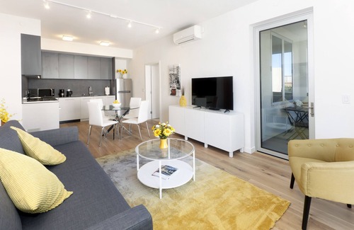 Civic Center Condominio | Condo in Hayes Valley w Private Balcony - San Francisco Life Real Estate