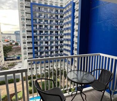 Luzon Apartamento | Condo Stay in front of Mall of Asia