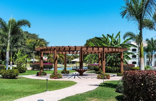 Nuevo Vallarta Hotel | CONDO T BY TRVL2HM