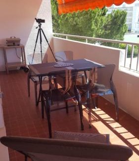 Hyeres Apartamento | Condo with direct access to the beach