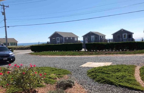 North Truro Condominio | ¡RECIÉN LISTADO! Condominio w / playa privada y vista al mar