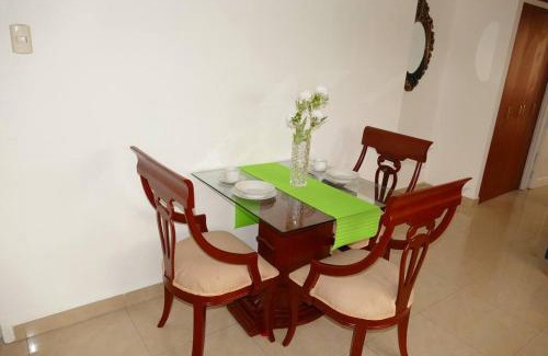 Guayaquil Apartamento | Condominio Charito Suite 2G a 12 Min Malecon 2000