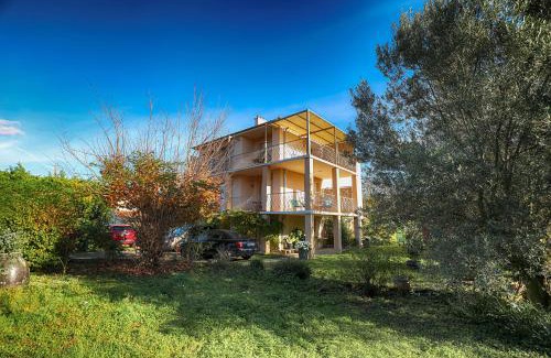 Condrieu Apartamento | CONDRIEU Comme à la maison parking voiture vélo inclus