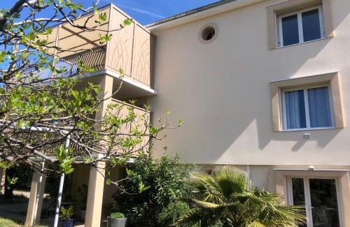 Condrieu Apartamento | CONDRIEU Comme à la maison parking voiture vélo inclus