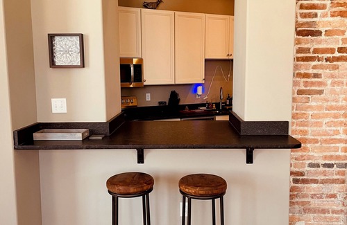 Cambridge Condominio | Conductor's Rest: Beautiful 2 Bedroom Loft in Historic Cambridge, Maryland