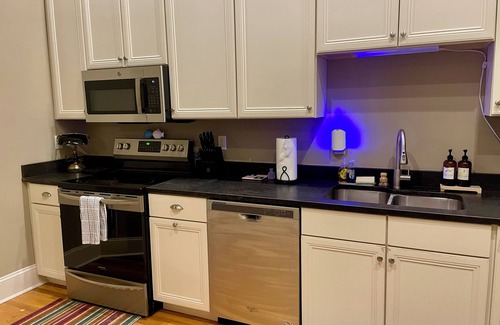 Cambridge Condominio | Conductor's Rest: Beautiful 2 Bedroom Loft in Historic Cambridge, Maryland