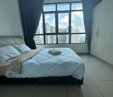 Putrajaya Apartamento | Conezion, pool view high floor, beside ioi city mall, opposite hospital serdang, beside Uniteen and UPM, Putrajaya