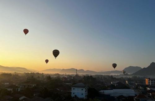 Vang Vieng Hotel | Confetti Garden Hotel