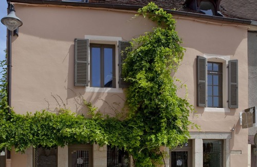 Nuits-Saint-Georges Apartamento | Meursault-Estudio-Superior-Baño Privado-Vista a lugar emblemático