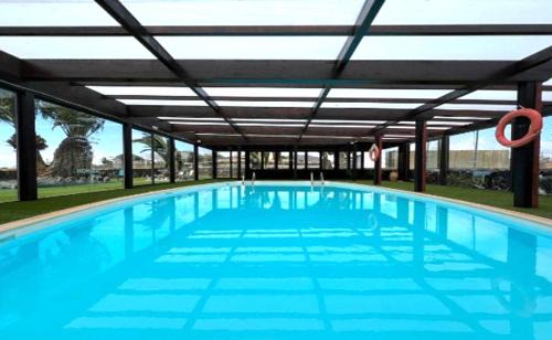 Villaverde Casa | Confortable Alojamiento con Piscina y Estilo