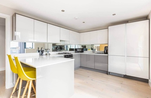 Wickford Casa | Contemporary 3 Bedroom Fully Detached Town House