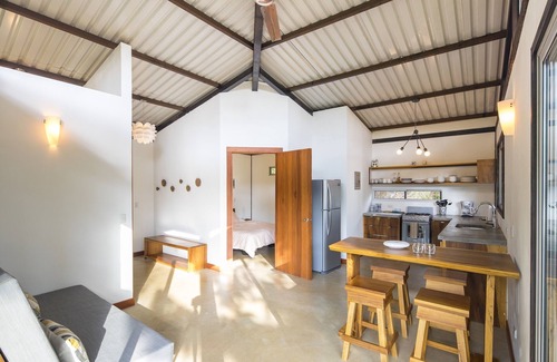 Uvita Cabina | Casita Contemporánea
