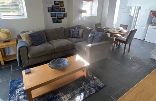 Dursley Cabaña | Contemporary Cotswold Cottage