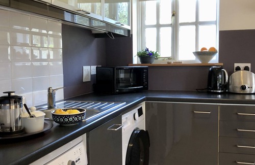 Penryn Cabaña | Cabaña contemporánea para 2 personas (más bebé) en un entorno rural cerca de Falmouth