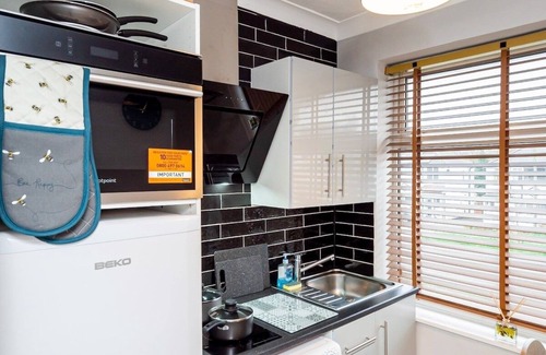 Little Hay Apartamento | Contemporary expansive apartment upper