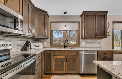 St. Cloud Casa | Contemporary Haven near Hospital