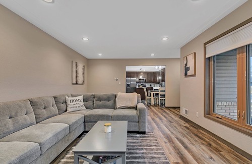 St. Cloud Casa | Contemporary Haven near Hospital