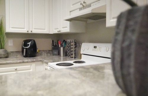 McDonough Casa | Contemporary Home Near ATL - Ideal For Work & Play - Mcdonough, GA